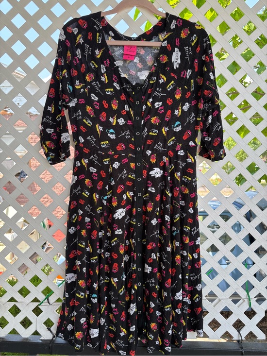 Betsey Johnson Dresses & Skirts - Black Betsy Pattern Midi Dress